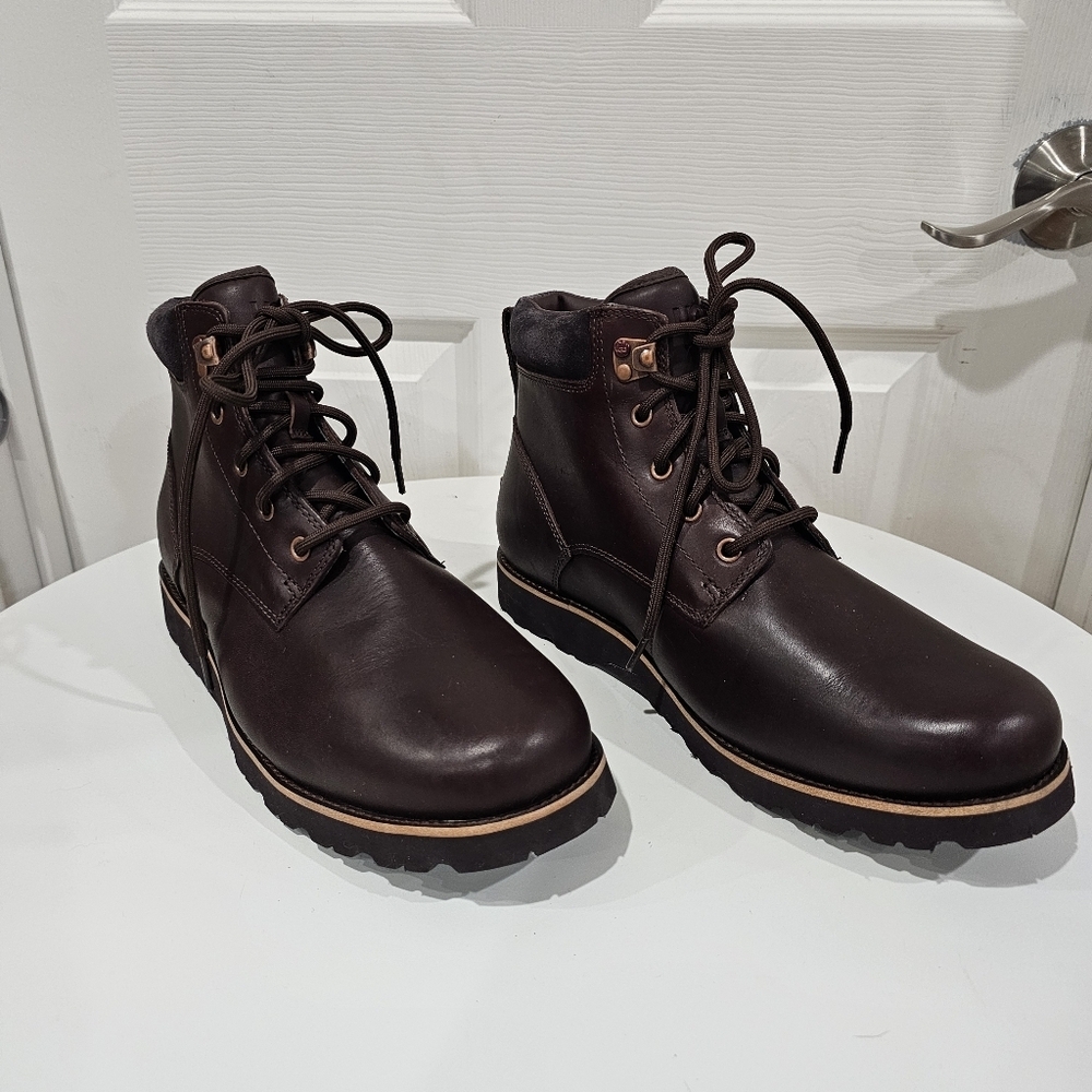 Ugg Seaton Brown Ankle Boots - image 3